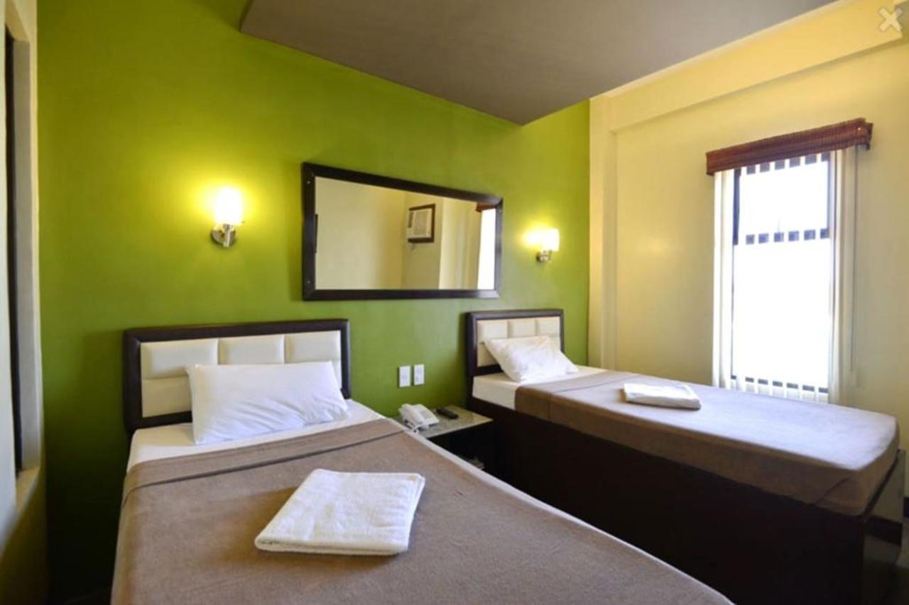 Express Inn Mactan Мактан Екстериор снимка