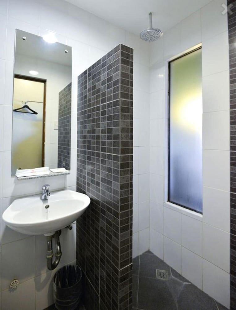 Express Inn Mactan Мактан Екстериор снимка