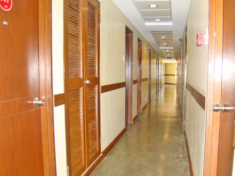 Express Inn Mactan Мактан Екстериор снимка