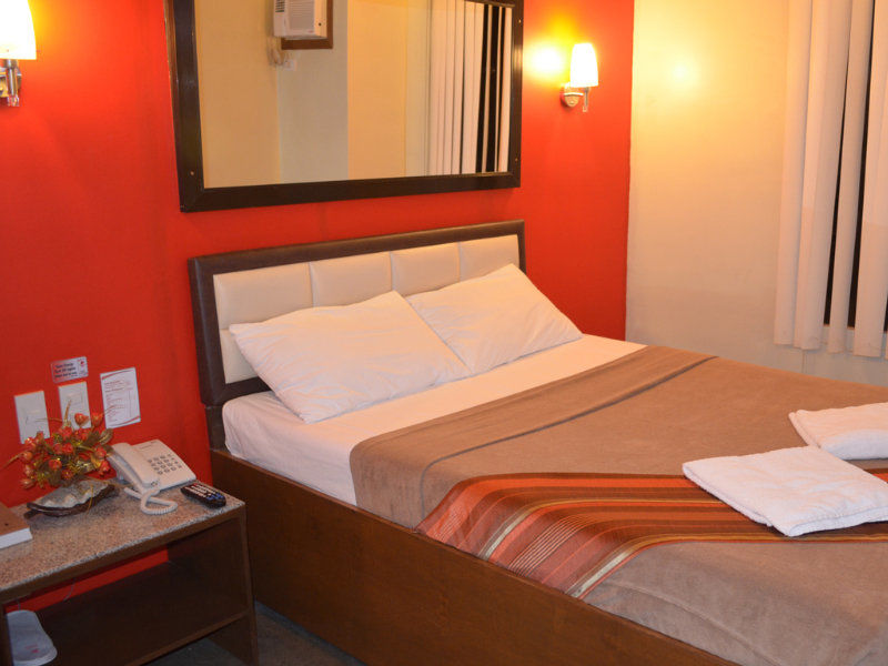 Express Inn Mactan Мактан Екстериор снимка