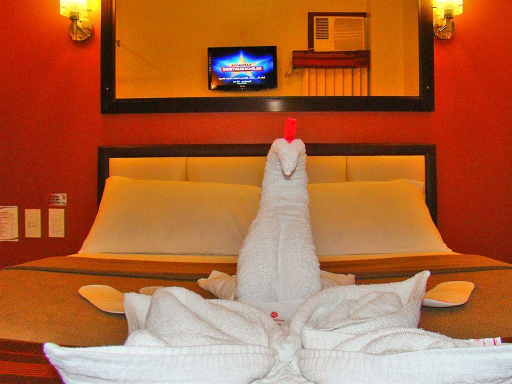 Express Inn Mactan Мактан Екстериор снимка