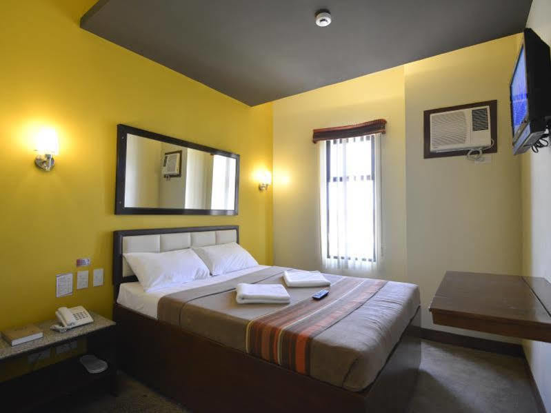 Express Inn Mactan Мактан Екстериор снимка